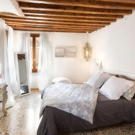 Bed & Breakfast Laguna724 3*