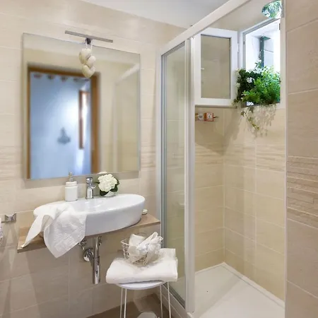 Laguna724 Couette-café 4*