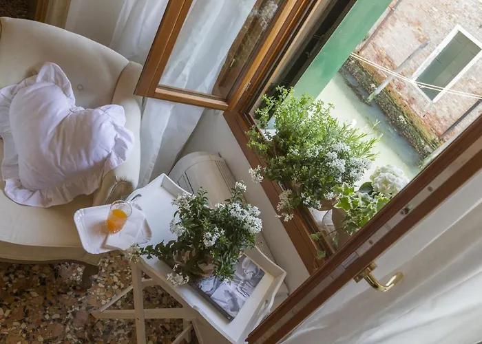 Laguna724 Bed & Breakfast